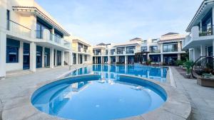 Lux 4 BR Villa Private Beach Access Palm Jumeirah