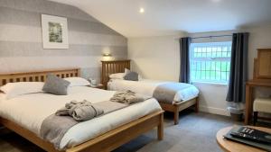 Deluxe King Room room in The Saxon Inn