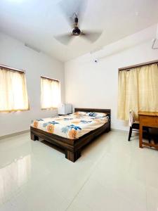 Guruvayur Homestay, 1 AC, 2 Non AC Bedrooms, Hall, Kitchen