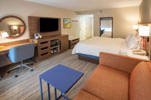 King Study with Sofa Bed - Non-Smoking  room in Hampton Inn Pensacola-Airport
