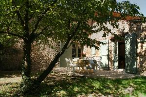 Maisons de vacances Le Jas charming Mas in Provence with shared pool nature calm space : photos des chambres