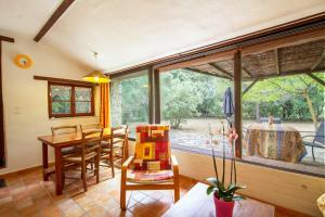 Maisons de vacances Lou Petarel Charming house with shared pool nature an calm in Provence : photos des chambres