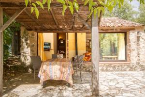 Maisons de vacances Lou Petarel Charming house with shared pool nature an calm in Provence : photos des chambres