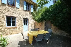 Lou Penequet a charming Mas in Provence with shared pool countryside - La Haute Maure