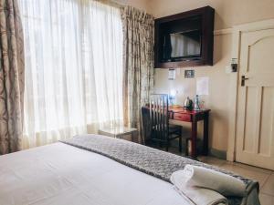 New England Guest House by Ilawu