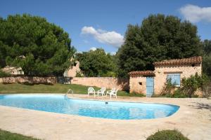 La Farigoule 8 person rental with shared pool nature and calm