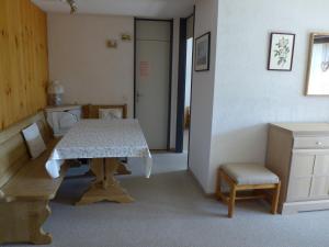 Apartment Apt C 033 by Interhome