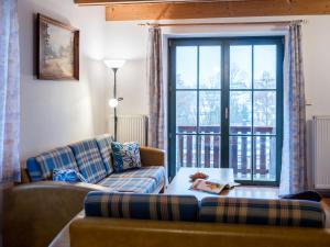 Holiday Home Holiday Hill 32 by Interhome