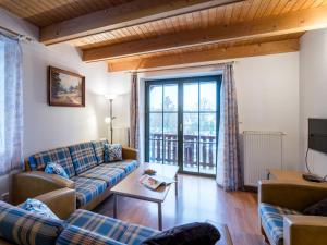 Holiday Home Holiday Hill 32 by Interhome