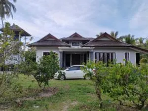 Homestay Umar Homestay Tilam Hotel - Kampong Pak Mayong