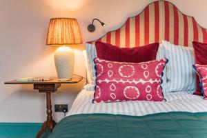 Ravenscourt - Stylish home by the sea