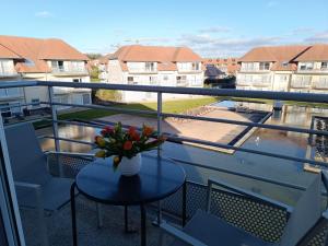 Studio Bowie with shared pool by Interhome