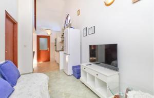 Beautiful Apartment In Mali Losinj