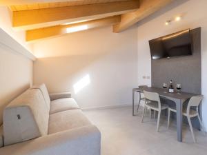 Apartment Il Giardino Segreto-5 by Interhome