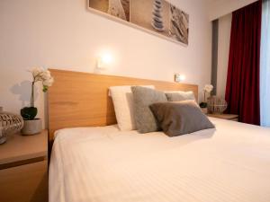 Apartment Giuliott with parking and shared pool by Interhome