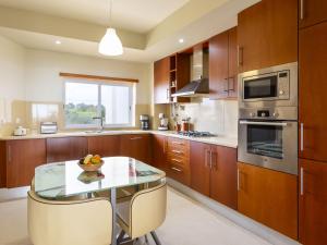 Apartment Aguia M T2 by Interhome