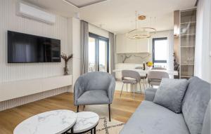 Cozy Apartment In Sveti Filip I Jakov 