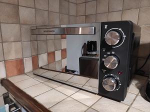 Maisons de vacances Gite urbain les jardins de la meyne : photos des chambres