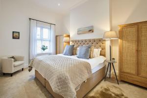 Host & Stay - Salty Bay