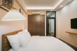 Ukiyo 3 bedrooms house 5 walk to Hanoi Flag Tower