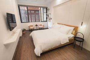 Ukiyo 3 bedrooms house 5 walk to Hanoi Flag Tower