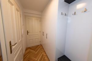 Nekazanka studio apartment