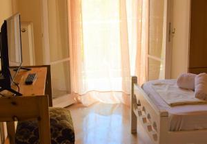 Kiki’s Beautiful House On Famous Village Pentati