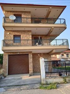 Το πέτρινο σπίτι