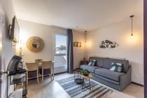 Tithome 2 - Gare, centre ville, vue montagne et château - Bartrés