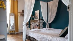Maisons d'hotes La Maison de Maitre - Splendide demeure a Sanxay : photos des chambres