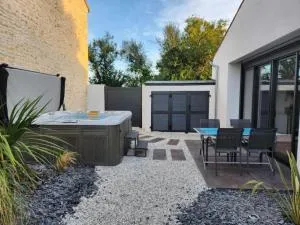 Cocon pour 2 avec jacuzzi - Andilly