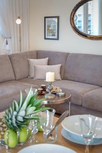 Black Pearl _Eli 9_ App_ 34