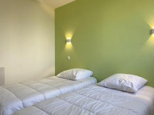 Villas 608 - Maison deux chambres entierement renovee a quelques pas de la plage et du centre : photos des chambres