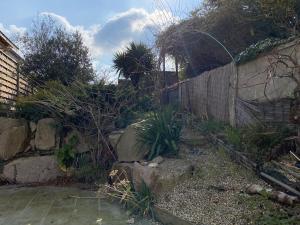 Villas 663 - Maison individuelle avec un exterieur, situee en plein coeur du centre-ville d'Erquy : photos des chambres