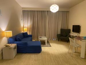 Azzurra Sahl hasheesh