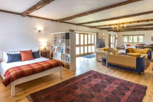 The Granary - Wood Farm Barn. Luxury Barn with wonderful countryside views