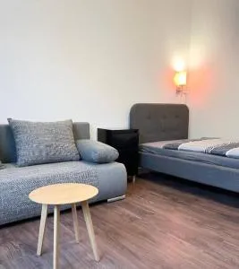 2-Schlafzimmer-Wohnung mit Parkplatz-Balkon-Küche- Garten, Nahe DUS Airport, Messe - Am Sittardsberg