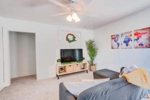 Charming Pottstown Apartment - Walk to Town!