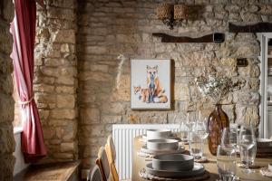 Bourton Scandi Chic Authentic Cottage