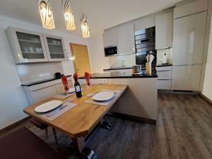 Apartment Leon-2 by Interhome