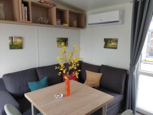 Holiday Home Tiny Haus Eulenheim by Interhome