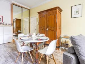 Apartment Terrasses de la Baie des Anges by Interhome