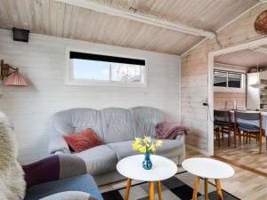 Holiday Home Holte - 750m from the sea by Interhome