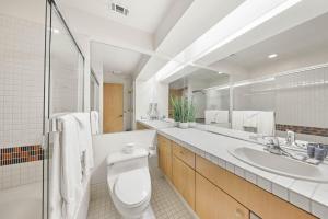 Palisades Tahoe Lodge Rentals Studio Loft #306