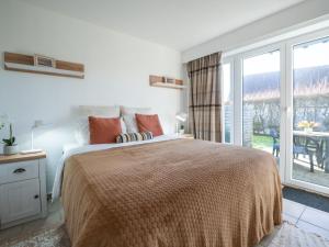 Apartment Marlene with parking and shared pool by Interhome