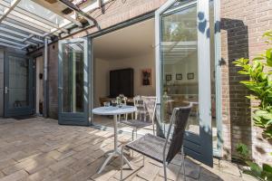 Apartment with Terrace and Garden View room in Park 43