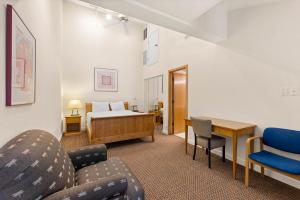 Palisades Tahoe Lodge Rentals Studio Loft #310