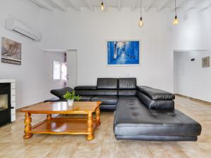 Holiday Home Villa Montgrí by Interhome