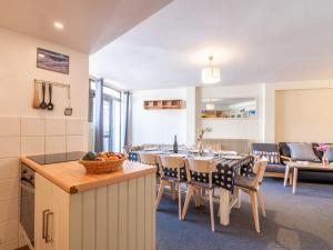 Apartment Les Hauts du Val Claret - Val Claret-24 by Interhome