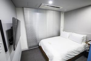 Phòng Tiêu Chuẩn Giường Đôi (Standard Double Room)